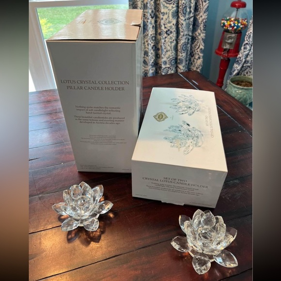 Shannon Crystal Lotus Candleholders - Picture 3 of 8